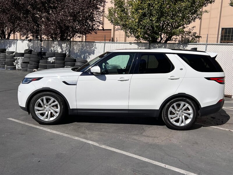 Used 2019 Land Rover Discovery HSE AWD/4WD image 4