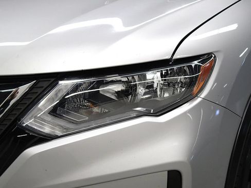 Used 2020 Nissan Rogue SV w/ Premium Package AWD/4WD image 39
