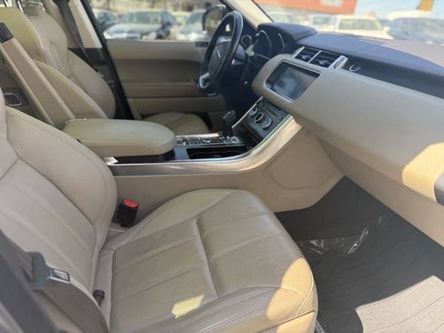 Used 2017 Land Rover Range Rover Sport SE image 14