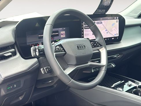 New 2026 Audi Q3 quattro 2.0T AWD/4WD image 10