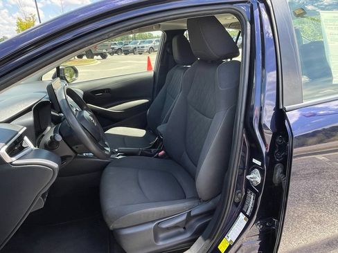 Used 2022 Toyota Corolla LE FWD image 30