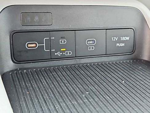 Certified 2025 Hyundai Kona SEL FWD image 29