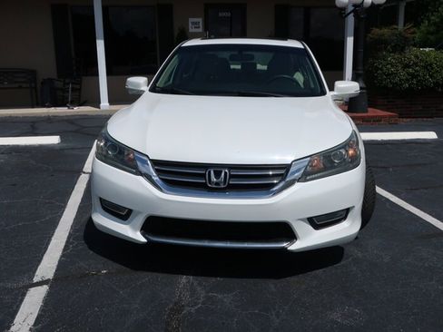 Used 2013 Honda Accord EX image 2