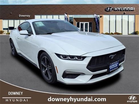 Used 2024 Ford Mustang Premium image 2