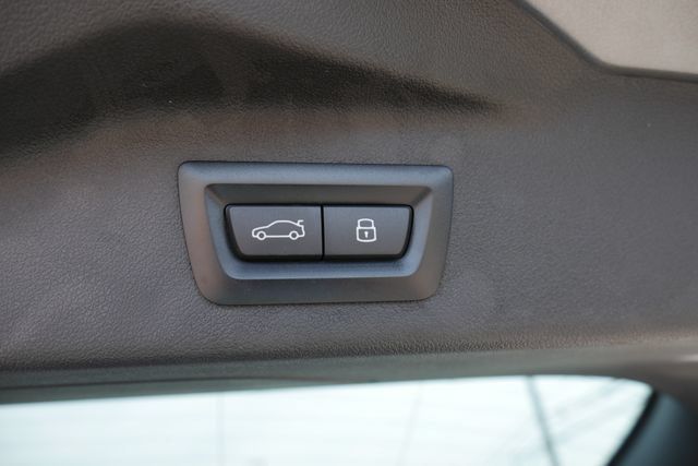 Used 2024 BMW X7 xDrive40i w/ Executive Package AWD/4WD image 11