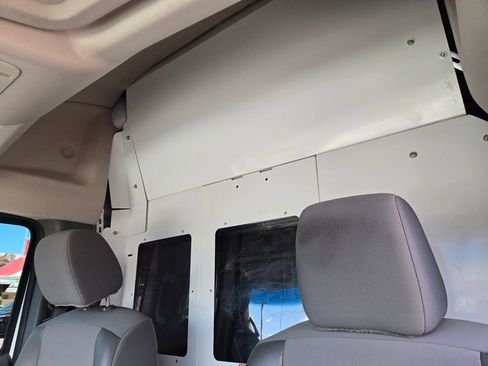 Used 2021 Nissan NV 2500 SV image 12