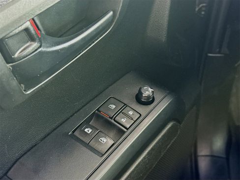 Used 2021 Toyota Tacoma SR image 10