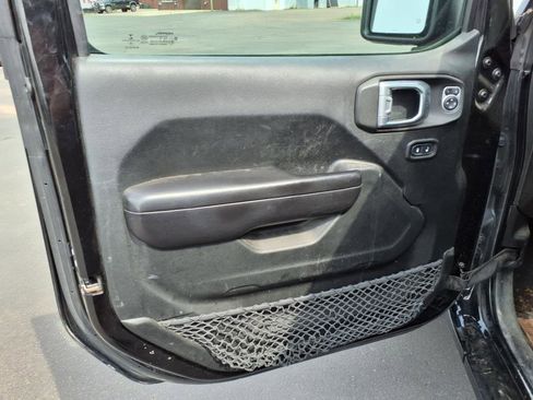 Used 2019 Jeep Wrangler Sport image 11