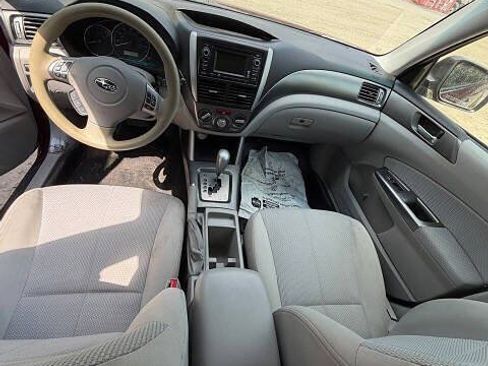 Used 2013 Subaru Forester 2.5X Premium w/ All-Weather Plus Pkg AWD/4WD image 18