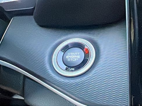 New 2025 Jeep Grand Cherokee L Laredo image 28