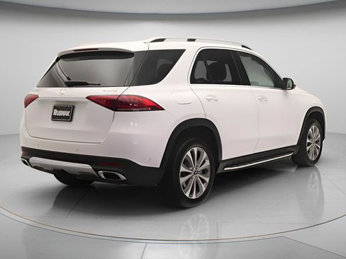 Used 2021 Mercedes-Benz GLE 350 4MATIC image 4