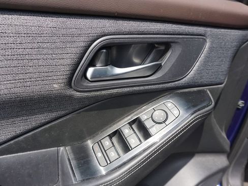 Used 2023 Nissan Rogue SV FWD image 4