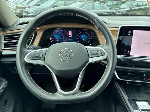 Used 2026 Volkswagen Atlas SE AWD/4WD image 25