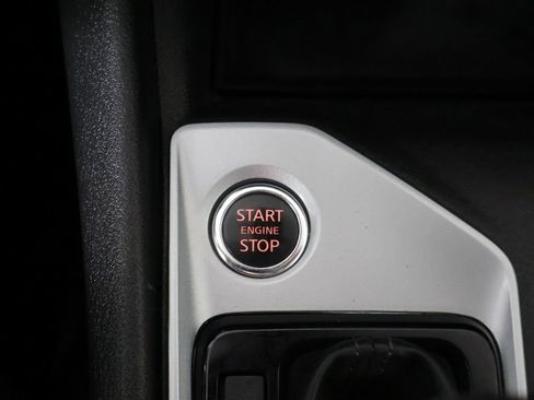 Used 2025 Nissan Altima 2.5 SV image 32