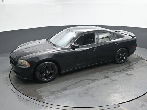 Used 2012 Dodge Charger SE w/ Connectivity Group image 18