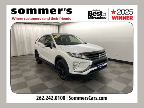 Used 2018 Mitsubishi Eclipse Cross LE image 1