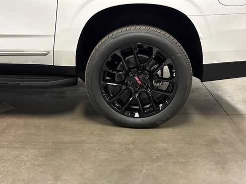 New 2026 GMC Yukon XL Elevation w/ LPO, Floor Liner Package image 10