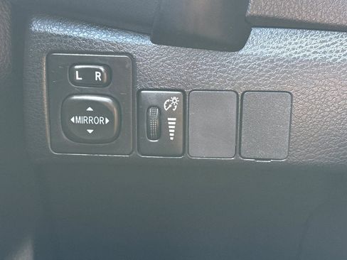 Used 2018 Toyota Corolla XLE image 39