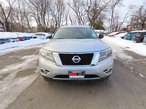 Used 2016 Nissan Pathfinder SV image 6
