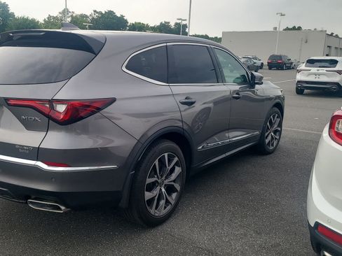Used 2024 Acura MDX SH-AWD w/ Technology Package image 2