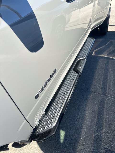 Used 2026 RAM 3500 Big Horn AWD/4WD image 14