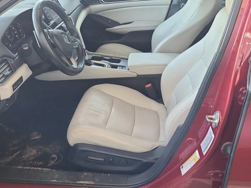 Used 2018 Honda Accord Touring image 14