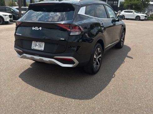 Used 2024 Kia Sportage EX AWD/4WD image 4