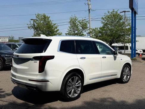 Used 2023 Cadillac XT6 Premium Luxury w/ LPO, Floor Liner Package AWD/4WD image 5