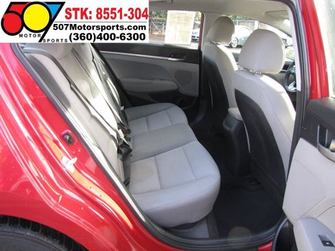 Used 2020 Hyundai Elantra SE FWD image 18