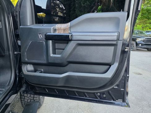 Used 2019 Ford F250 Lariat w/ Lariat Ultimate Package AWD/4WD image 35