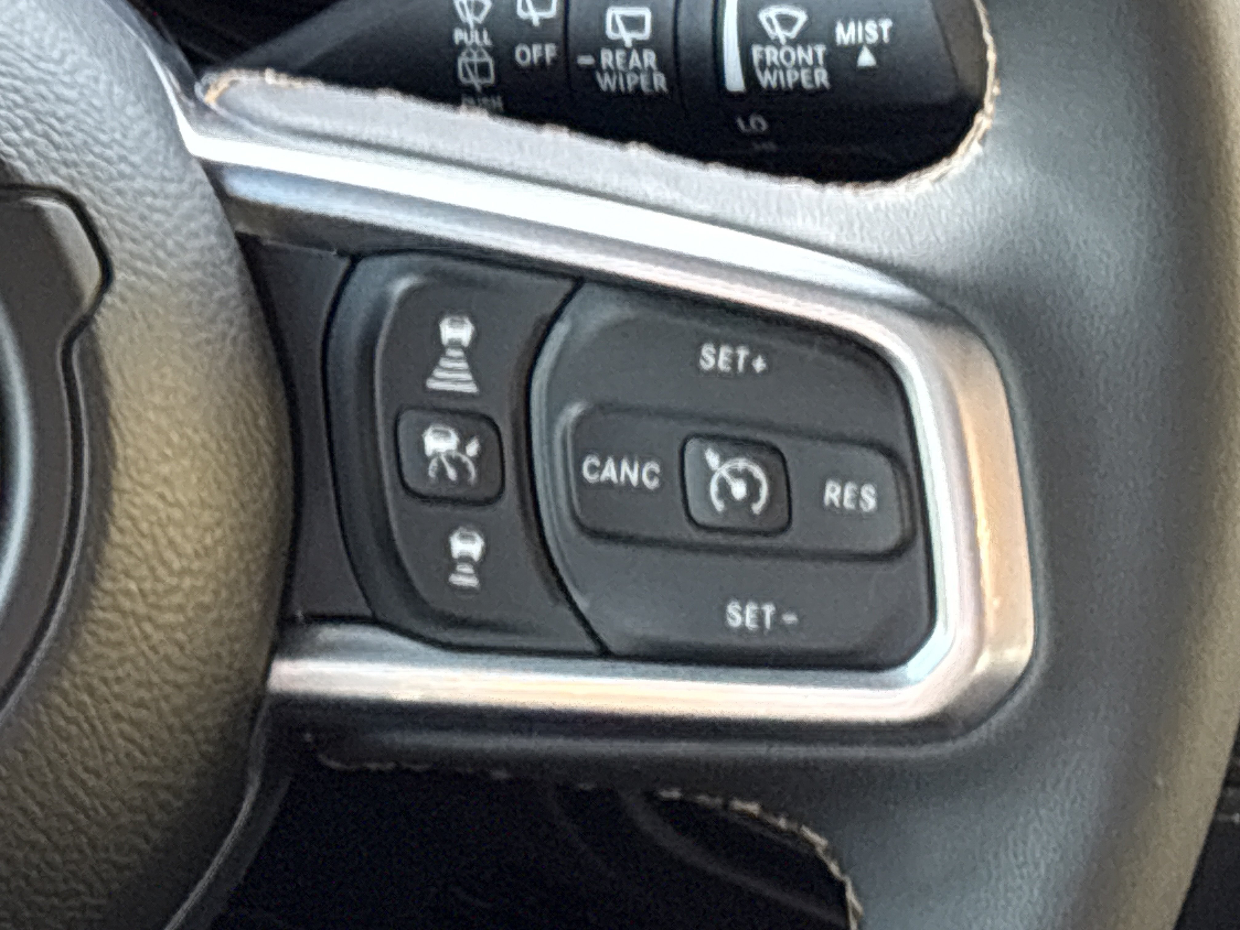 Used 2024 Jeep Wrangler Unlimited Sahara w/ Technology Group AWD/4WD image 23