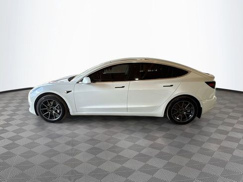 Used 2019 Tesla Model 3 Standard Range RWD image 9