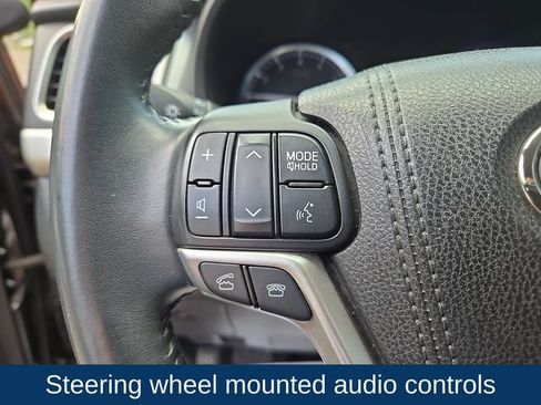 Used 2016 Toyota Highlander XLE AWD/4WD image 7