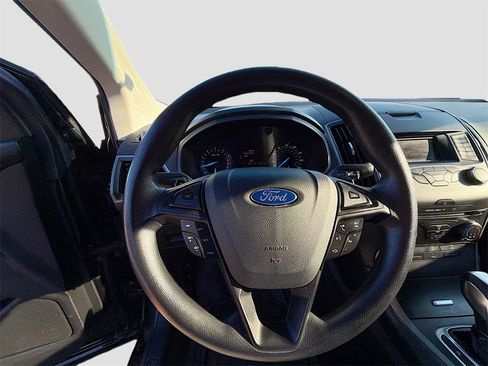 Used 2017 Ford Edge SE w/ Cargo Accessory Package image 11