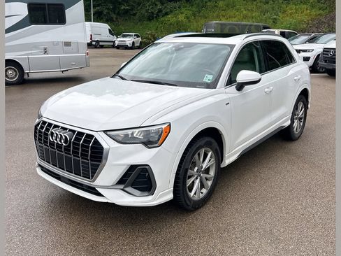 Used 2021 Audi Q3 2.0T Premium w/ Convenience Package AWD/4WD image 1