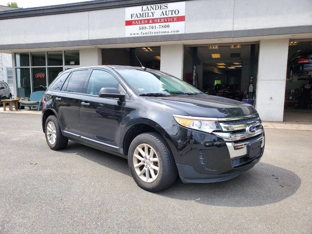 Used 2014 Ford Edge Limited AWD/4WD image 1