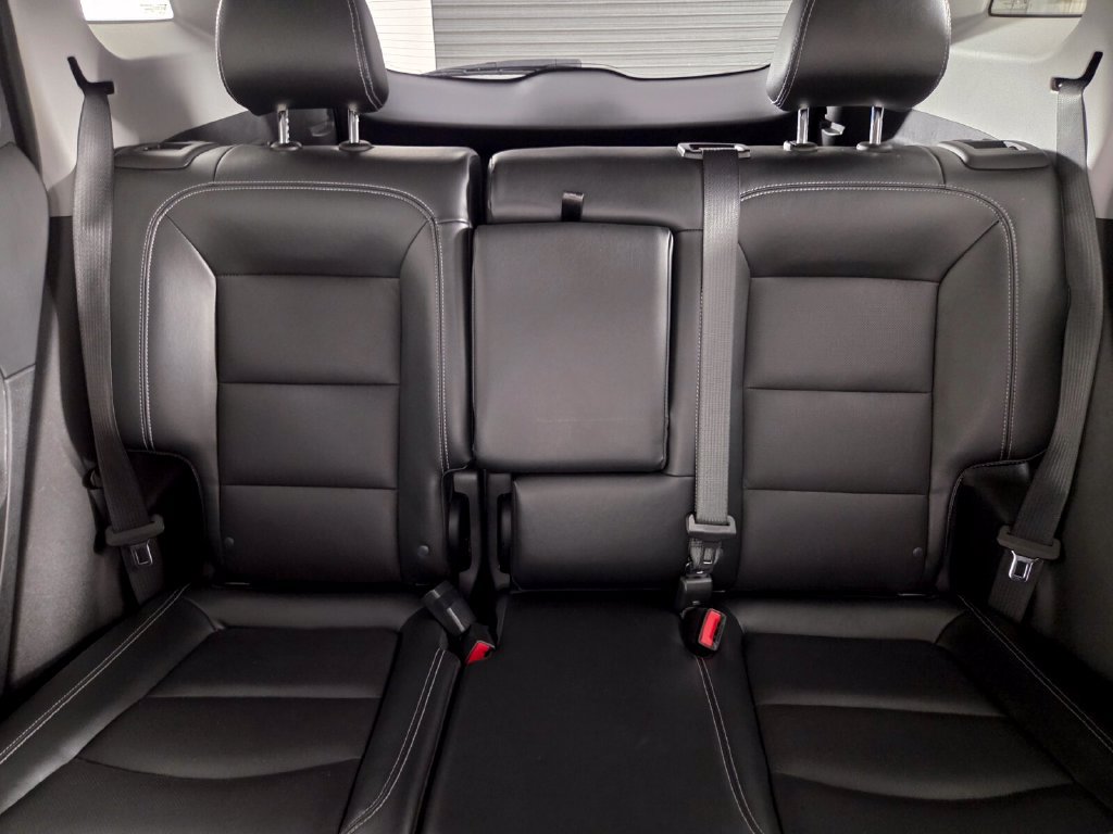 Used 2022 GMC Terrain SLT w/ Elevation Edition FWD image 21