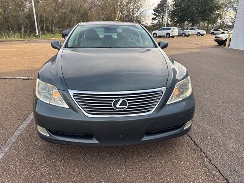 Used 2007 Lexus LS 460 image 2