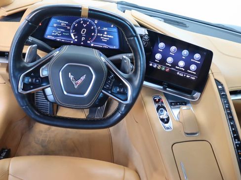Used 2022 Chevrolet Corvette Stingray Premium Conv w/ Z51 Performance Package RWD image 10