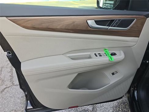 New 2026 Volkswagen Atlas SE FWD image 11