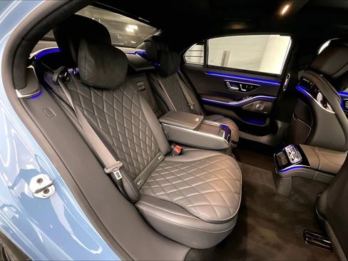 Used 2026 Mercedes-Benz S 580e 4MATIC Sedan image 17