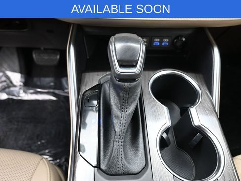 Used 2022 Toyota Highlander Limited AWD/4WD image 26