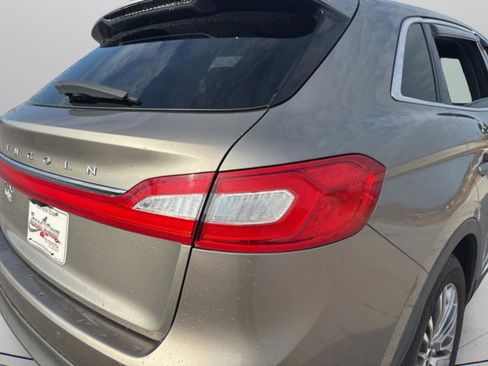 Used 2016 Lincoln MKX Reserve w/ Technology Package image 8