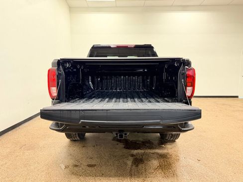 Used 2023 GMC Sierra 1500 Elevation AWD/4WD image 6