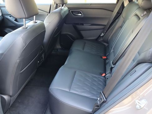 Used 2024 Nissan Rogue Platinum w/ Platinum Premium Package FWD image 5