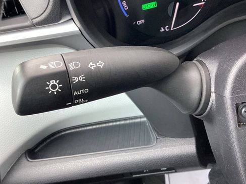 Used 2025 Toyota Sienna LE image 25