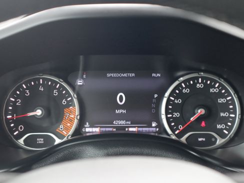 Used 2021 Jeep Renegade Latitude FWD image 17