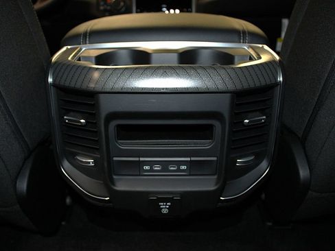 New 2026 RAM 1500 4x4 Crew Cab image 35