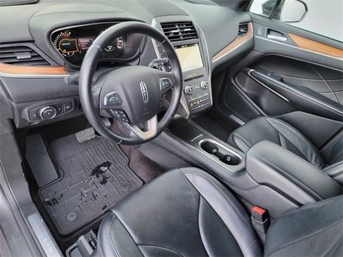 Used 2017 Lincoln MKC Reserve w/ Lincoln MKC Climate Package image 20