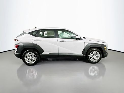 New 2026 Hyundai Kona SE image 4